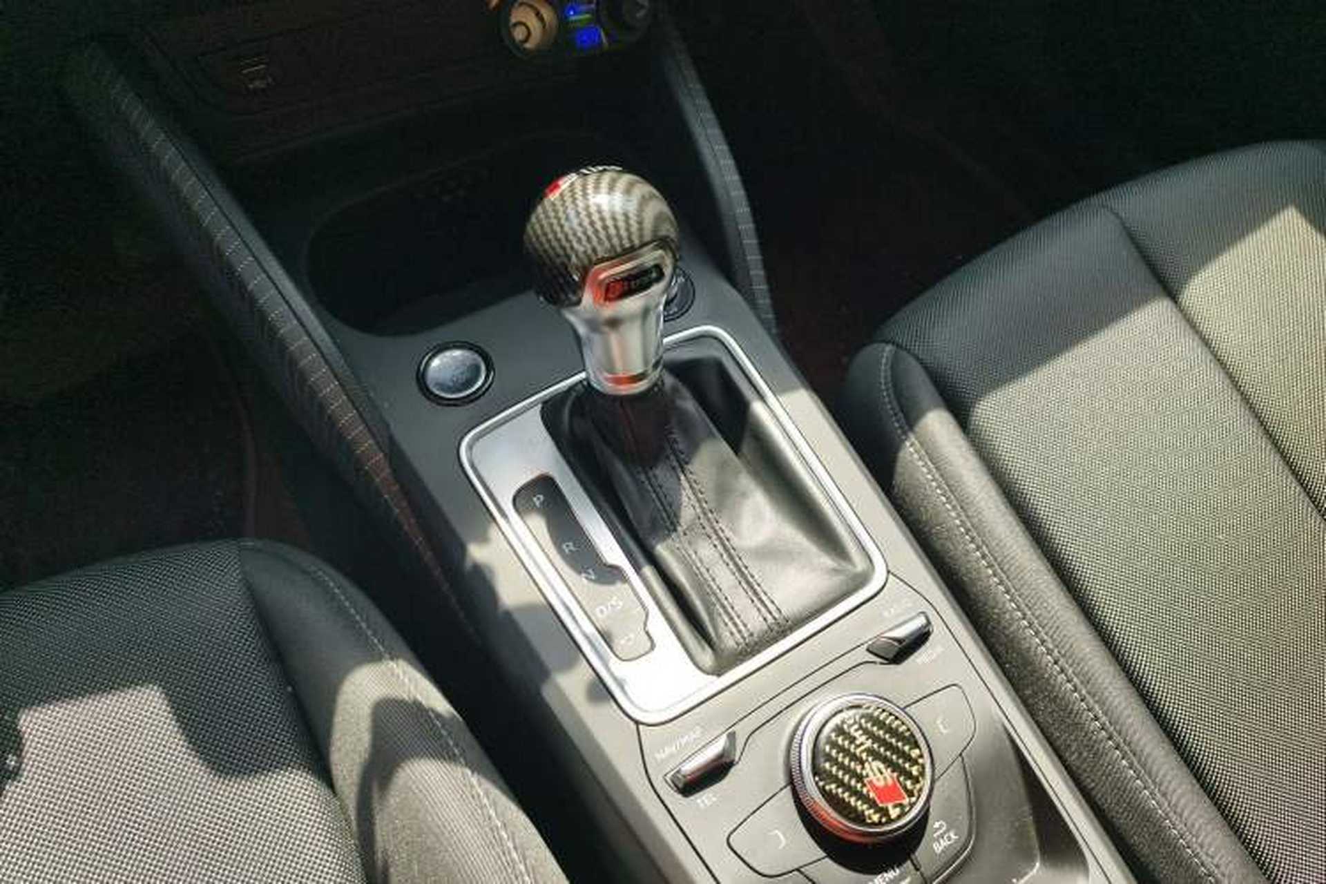 Used Audi Q2L 2018 35 TFSI Launch Exclusive Edition China V Gear Lever