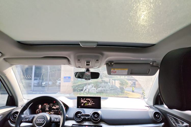 Used Audi Q2L 2018 35 TFSI Luxury Prestige Version China VI Headliner