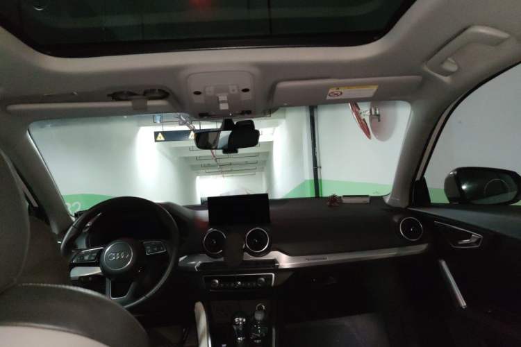 Used Audi Q2L 2018 35 TFSI Luxury Prestige Version China VI Headliner