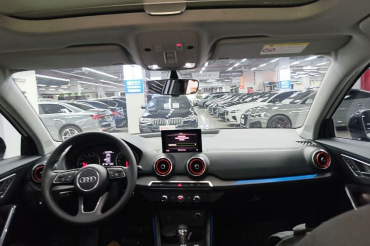 Used Audi Q2L 2018 35 TFSI Launch Exclusive Edition China VI Headliner