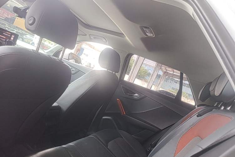 Used Audi Q2L 2018 35 TFSI Fashion Elegant Version China V Headliner