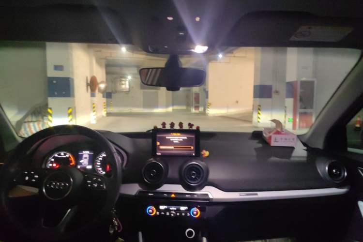 Used Audi Q2L 2018 35 TFSI Fashionable & Elegant Version China VI Emission Standard Headliner