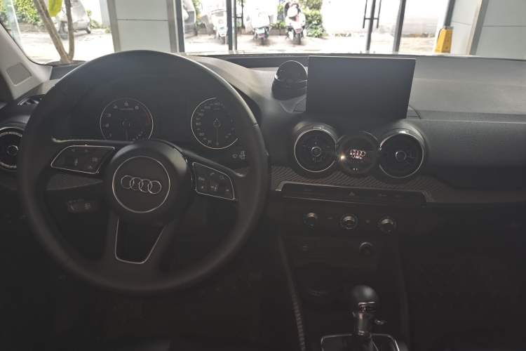 Used Audi Q2L 2018 35 TFSI Launch Exclusive Edition China VI Interior 1