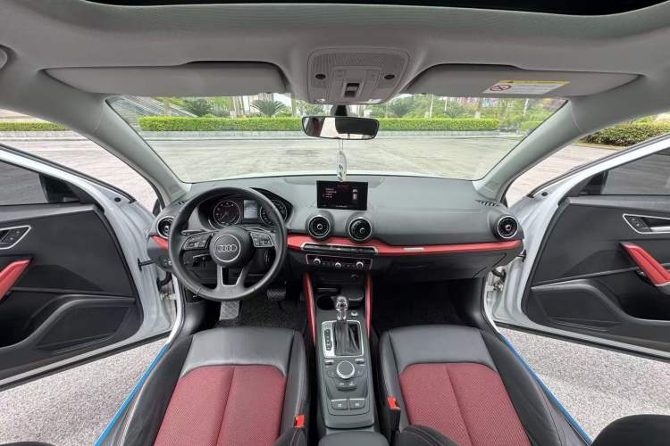 Used Audi Q2L 2018 35 TFSI Fashion Dynamic Version China VI Emission Standard Interior 2
