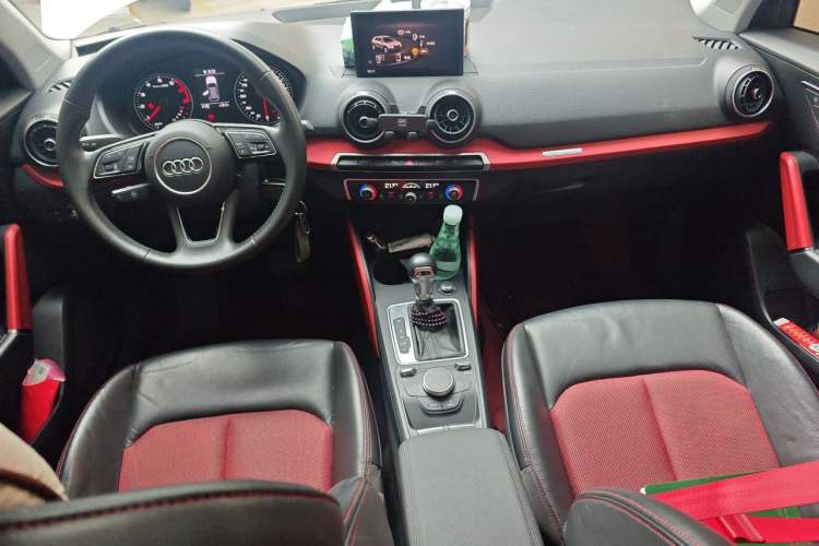 Used Audi Q2L 2018 35 TFSI Fashion Dynamic Version China V Emission Standard Interior 2