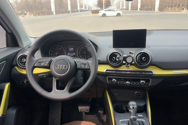 Used Audi Q2L 2018 35 TFSI Fashion Dynamic Version China VI Emission Standard Interior 2