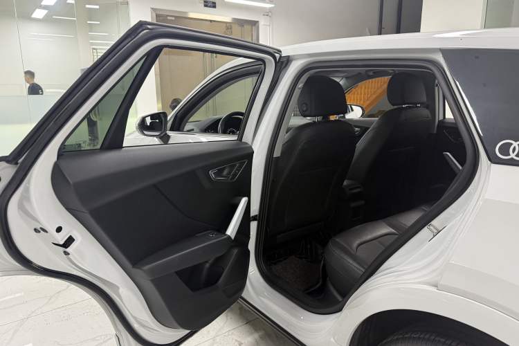 Used Audi Q2L 2018 35 TFSI Fashionable & Elegant Version China VI Emission Standard Interior 3