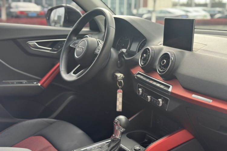 Used Audi Q2L 2018 35 TFSI Fashion Dynamic Version China VI Emission Standard Interior 3