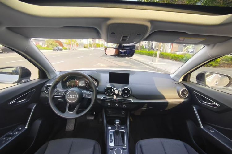 Used Audi Q2L 2018 35 TFSI Launch Exclusive Edition China VI Interior 4