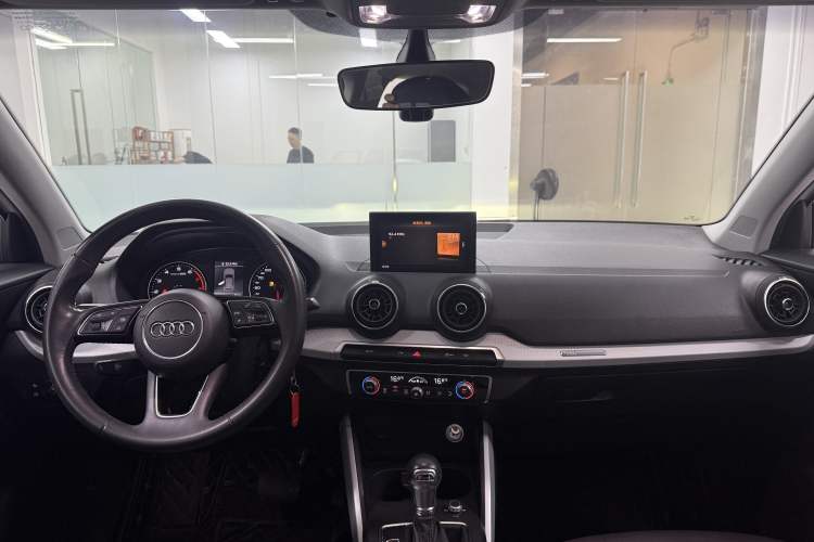 Used Audi Q2L 2018 35 TFSI Fashionable & Elegant Version China VI Emission Standard Interior 5