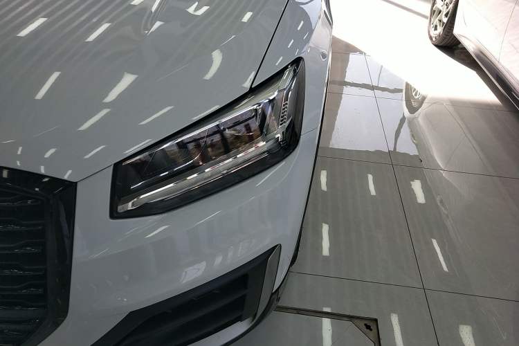 Used Audi Q2L 2018 35 TFSI Launch Exclusive Edition China V Left Front Headlight