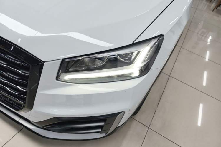 Used Audi Q2L 2018 35 TFSI Launch Exclusive Edition China VI Left Front Headlight