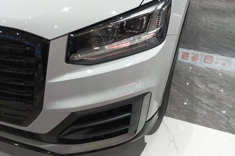 Used Audi Q2L 2018 35 TFSI Launch Exclusive Edition China VI Left Front Headlight