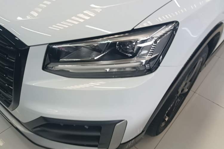 Used Audi Q2L 2018 35 TFSI Launch Exclusive Edition China VI Left Front Headlight