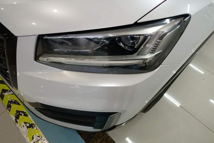 Used Audi Q2L 2018 35 TFSI Launch Exclusive Edition China VI Left Front Headlight