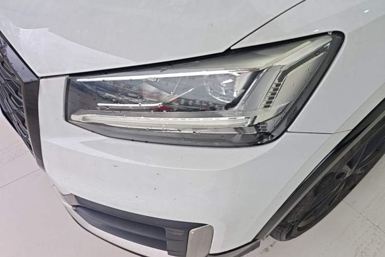 Used Audi Q2L 2018 35 TFSI Launch Exclusive Edition China VI Left Front Headlight
