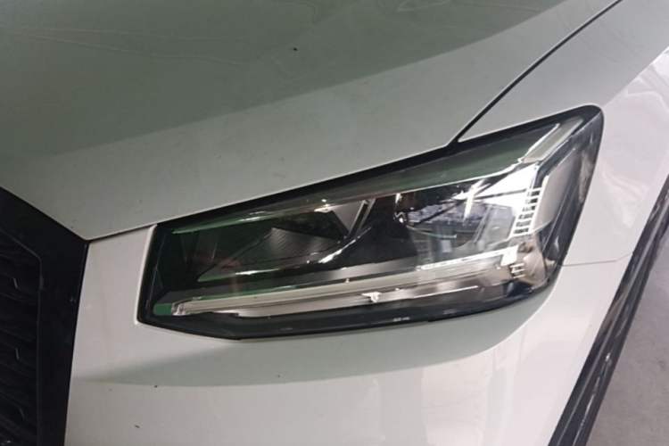 Used Audi Q2L 2018 35 TFSI Launch Exclusive Edition China VI Left Front Headlight