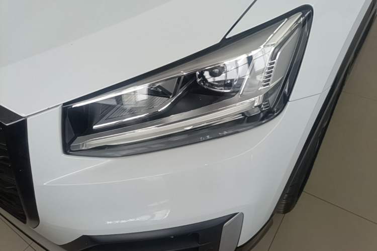 Used Audi Q2L 2018 35 TFSI Fashion Dynamic Version China VI Emission Standard Left Front Headlight