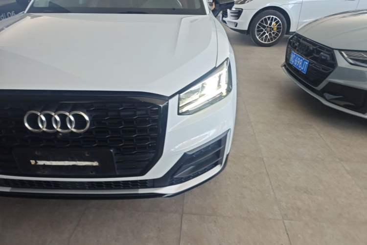 Used Audi Q2L 2018 35 TFSI Launch Exclusive Edition China VI Left Front Headlight