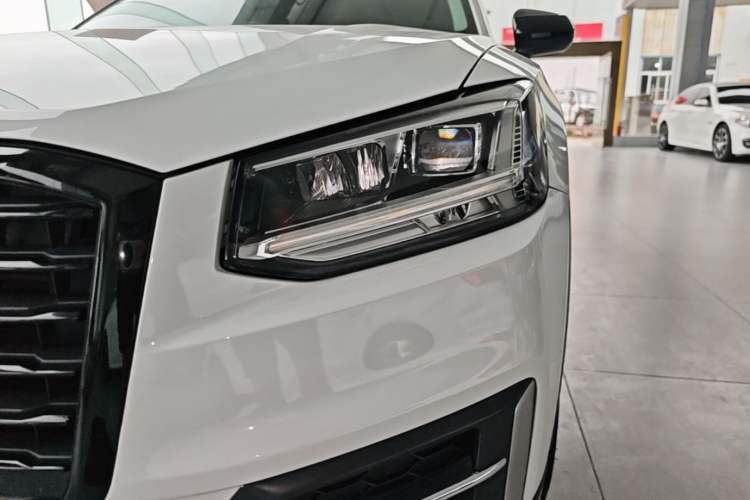 Used Audi Q2L 2018 35 TFSI Luxury Prestige Version China VI Left Front Headlight