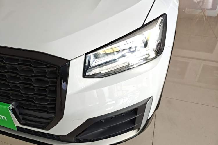 Used Audi Q2L 2018 35 TFSI Launch Exclusive Edition China VI Left Front Headlight