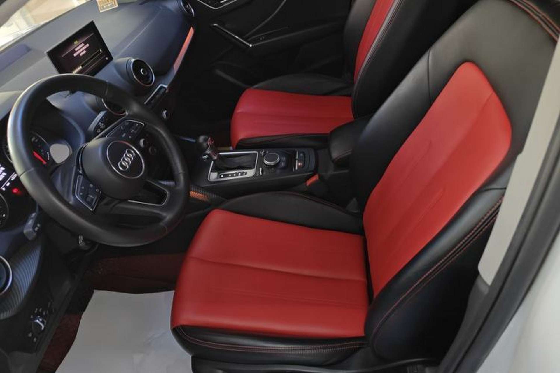 Used Audi Q2L 2018 35 TFSI Launch Exclusive Edition China V Left Front Seat