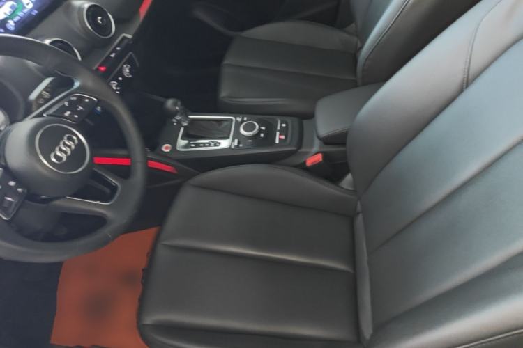 Used Audi Q2L 2018 35 TFSI Launch Exclusive Edition China V Left Front Seat