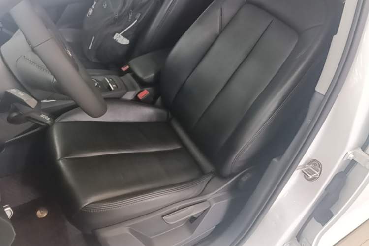 Used Audi Q2L 2018 35 TFSI Launch Exclusive Edition China VI Left Front Seat