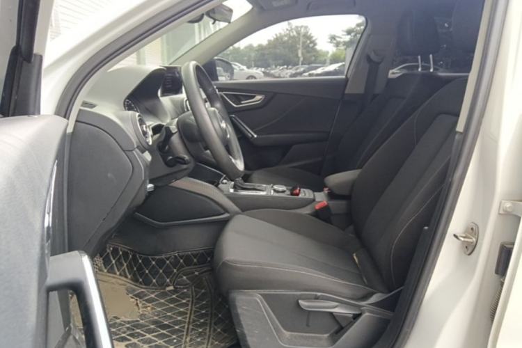 Used Audi Q2L 2018 35 TFSI Launch Exclusive Edition China VI Left Front Seat