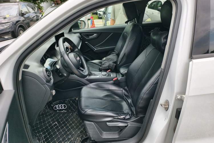 Used Audi Q2L 2018 35 TFSI Launch Exclusive Edition China V Left Front Seat