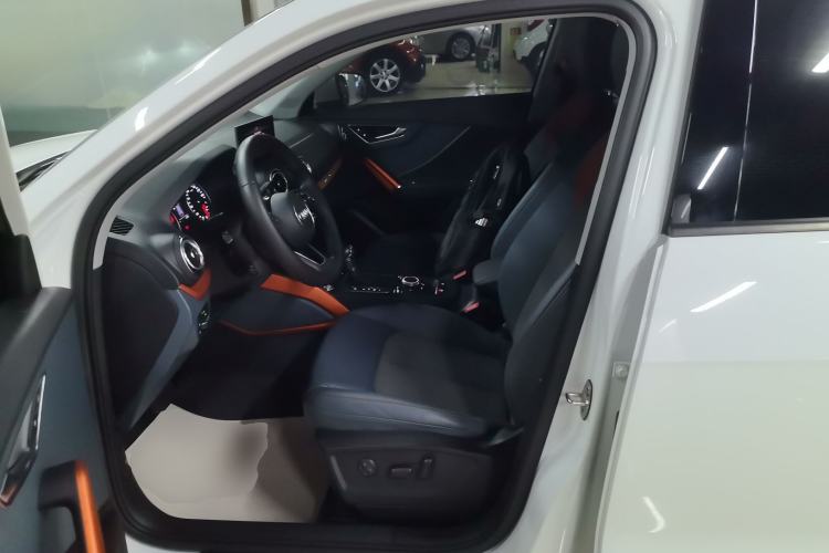 Used Audi Q2L 2018 35 TFSI Fashionable & Elegant Version China VI Emission Standard Left Front Seat