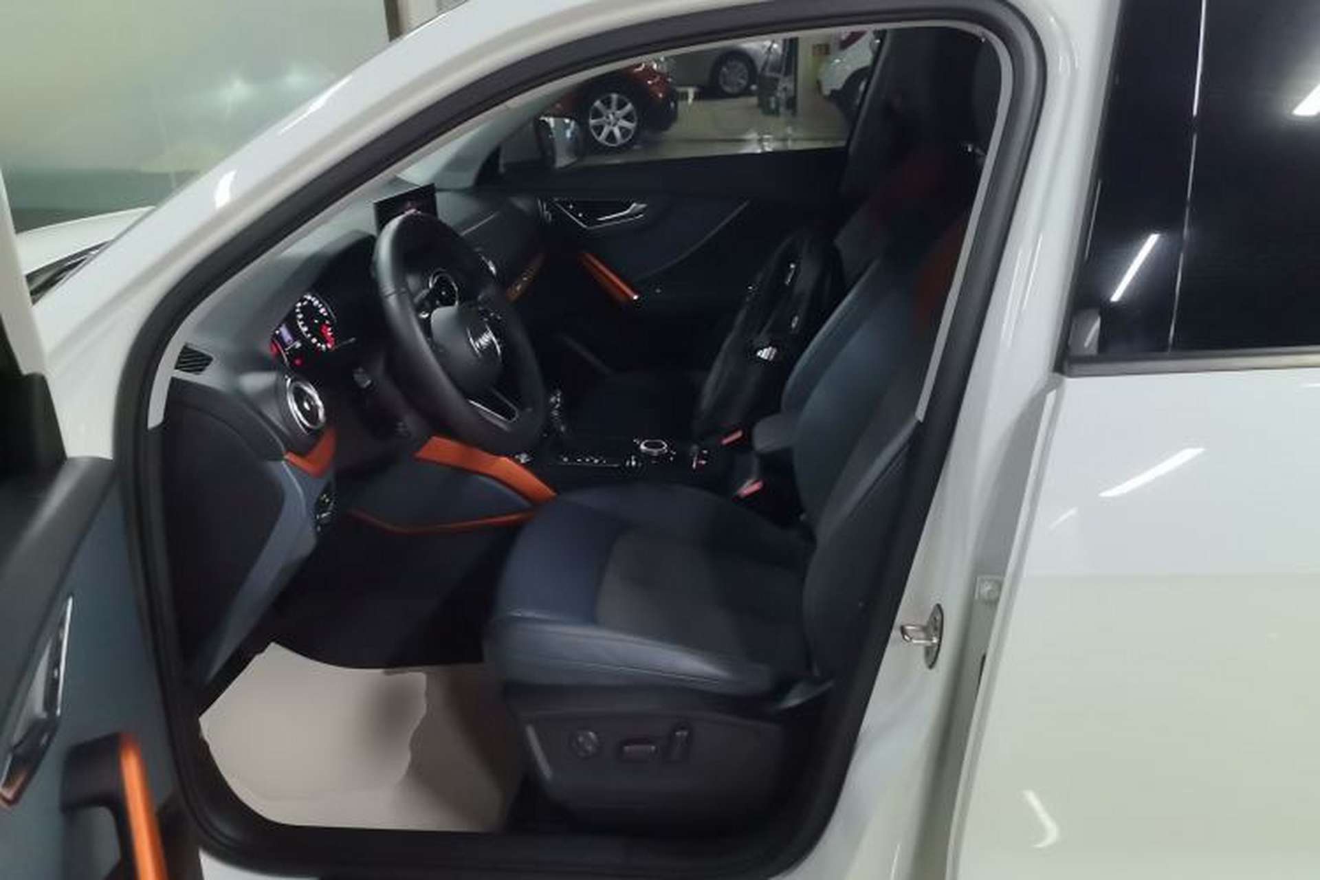 Used Audi Q2L 2018 35 TFSI Fashionable & Elegant Version China VI Emission Standard Left Front Seat
