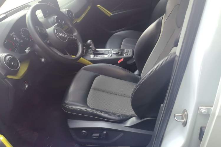 Used Audi Q2L 2018 35 TFSI Fashion Dynamic Version China VI Emission Standard Left Front Seat