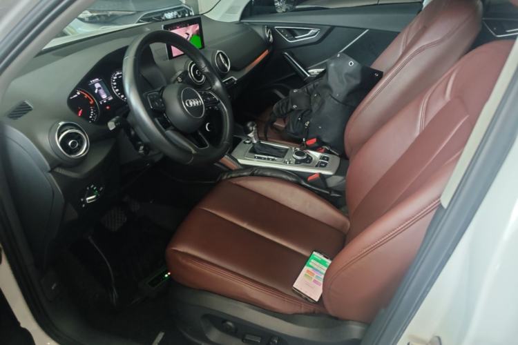 Used Audi Q2L 2018 35 TFSI Launch Exclusive Edition China VI Left Front Seat