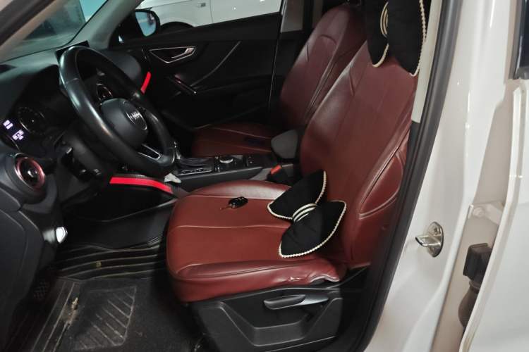Used Audi Q2L 2018 35 TFSI Launch Exclusive Edition China VI Left Front Seat