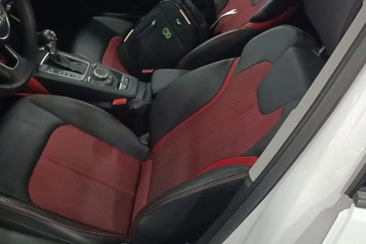 Used Audi Q2L 2018 35 TFSI Fashion Dynamic Version China VI Emission Standard Left Front Seat
