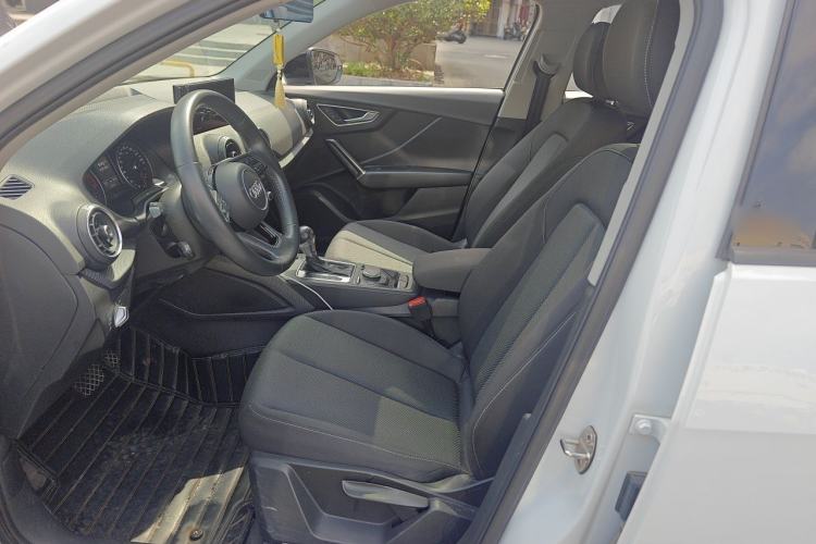 Used Audi Q2L 2018 35 TFSI Launch Exclusive Edition China V Left Front Seat