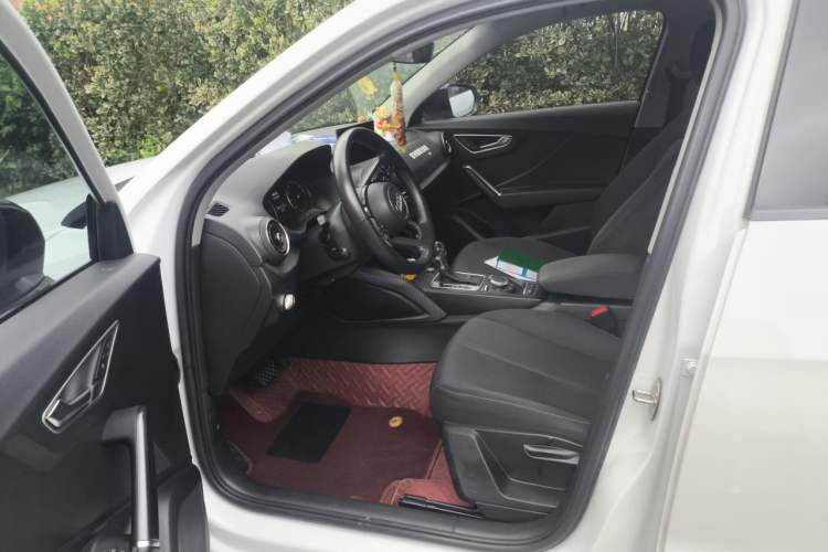 Used Audi Q2L 2018 35 TFSI Advanced Dynamic Version China VI Emission Standard Left Front Seat