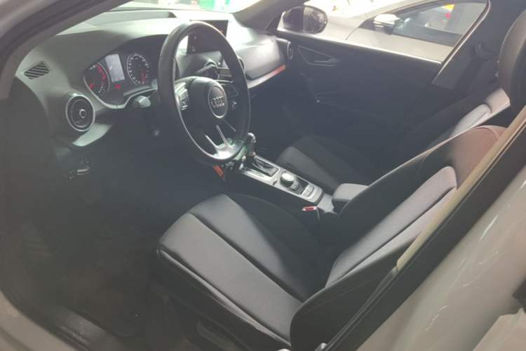 Used Audi Q2L 2018 35 TFSI Launch Exclusive Edition China VI Left Front Seat