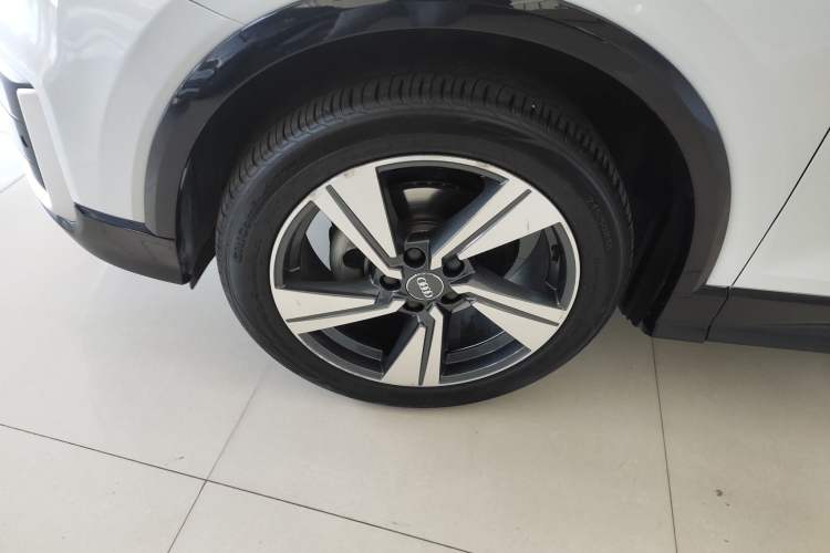 Used Audi Q2L 2018 35 TFSI Fashion Dynamic Version China VI Emission Standard Left Front Wheel Hub