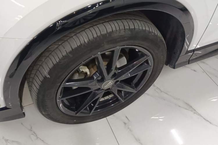 Used Audi Q2L 2018 35 TFSI Fashion Dynamic Version China VI Emission Standard Left Front Wheel Hub