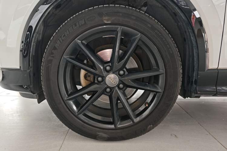 Used Audi Q2L 2018 35 TFSI Luxury Prestige Version China VI Left Front Wheel Hub