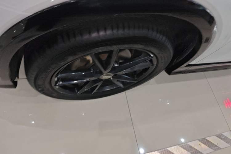 Used Audi Q2L 2018 35 TFSI Fashion Dynamic Version China V Emission Standard Left Front Wheel Hub