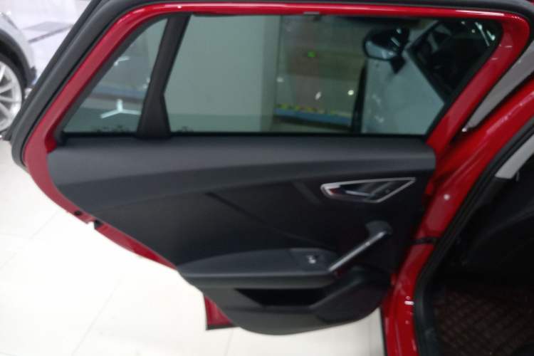 Used Audi Q2L 2018 35 TFSI Launch Exclusive Edition China VI Left Rear Door Interior