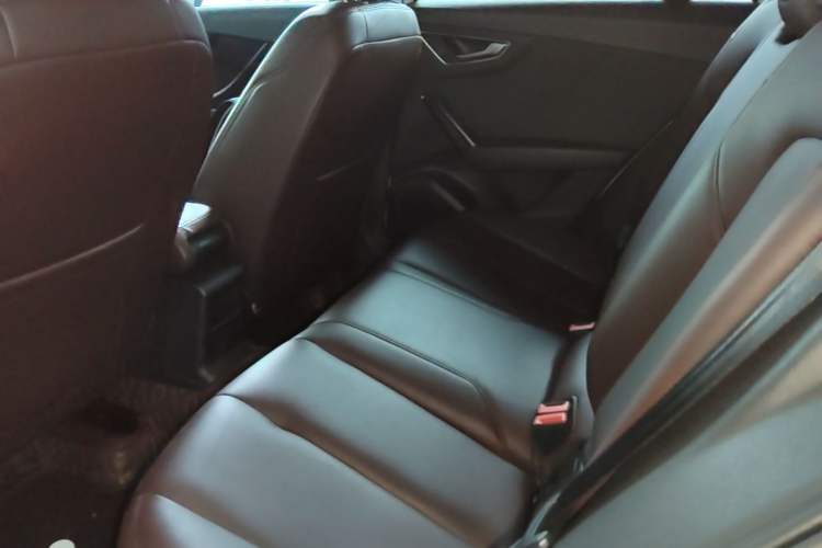 Used Audi Q2L 2018 35 TFSI Launch Exclusive Edition China V Left Rear Seat