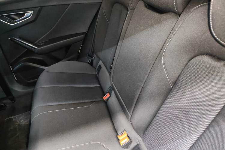 Used Audi Q2L 2018 35 TFSI Launch Exclusive Edition China VI Left Rear Seat