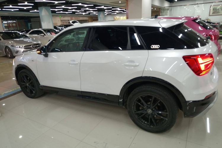 Used Audi Q2L 2018 35 TFSI Launch Exclusive Edition China VI Left Side