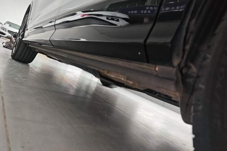 Used Audi Q2L 2018 35 TFSI Luxury Prestige Version China VI Left Side Sill
