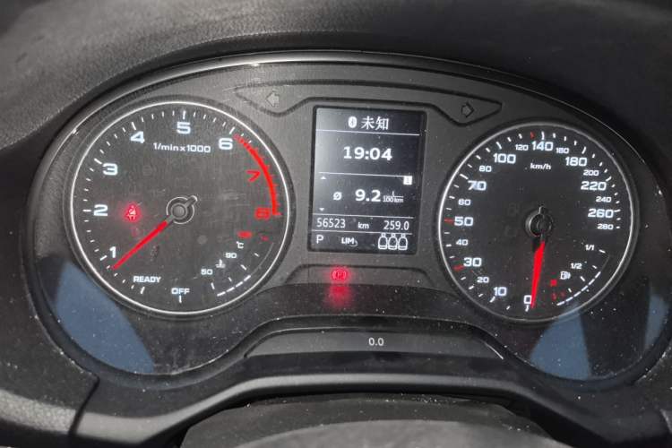 Used Audi Q2L 2018 35 TFSI Launch Exclusive Edition China VI Odometer Close Up