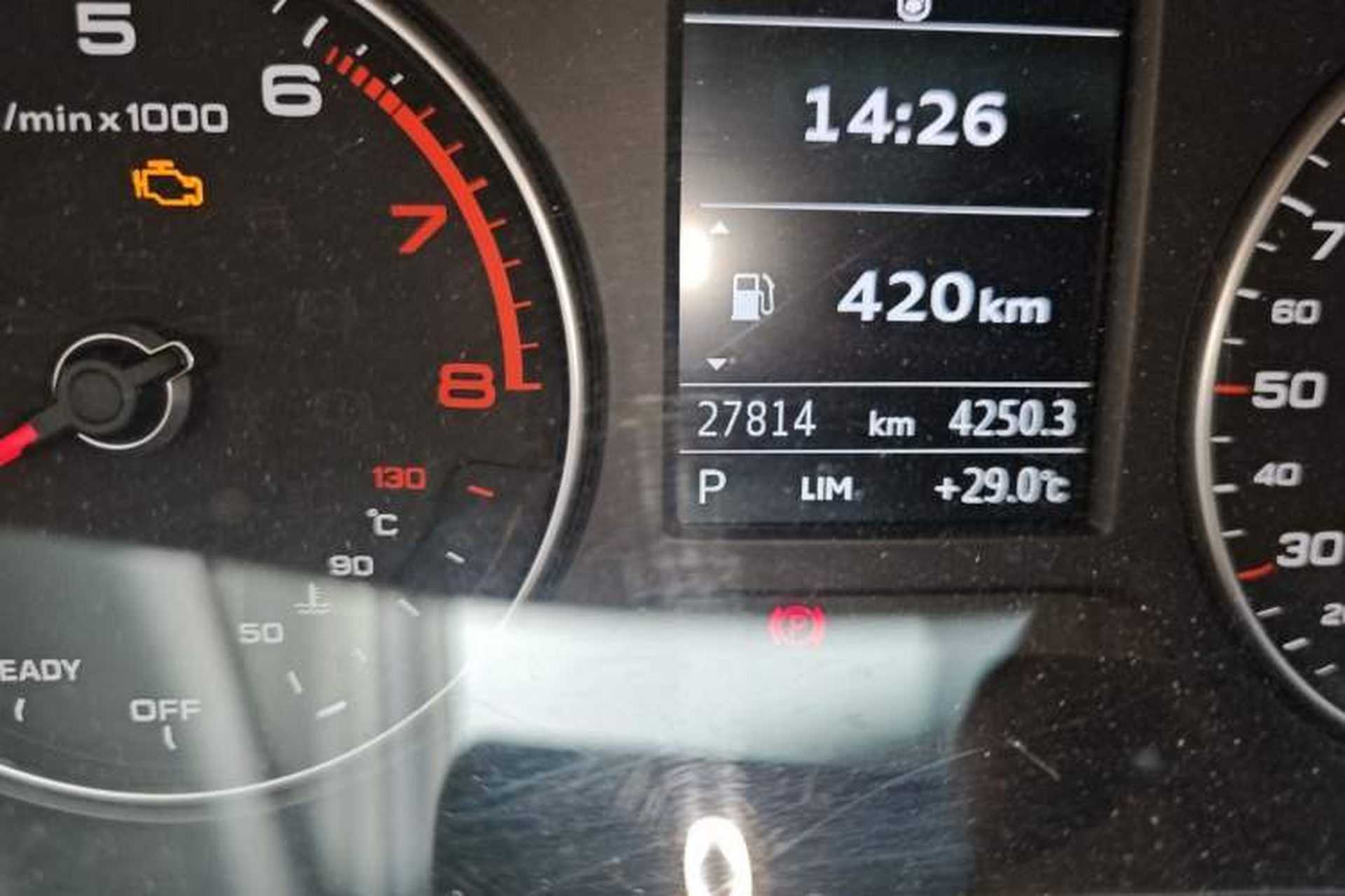 Used Audi Q2L 2018 35 TFSI Launch Exclusive Edition China VI Odometer Close Up